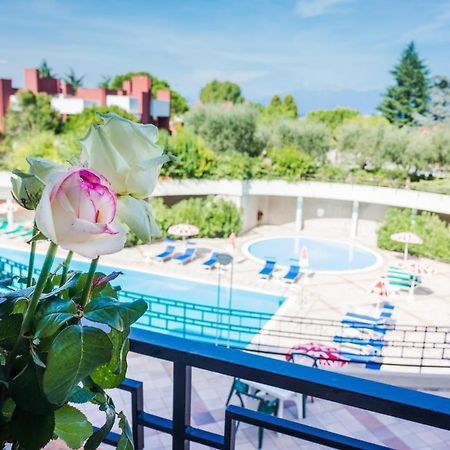 Hotel Residence Holiday Sirmione Eksteriør bilde
