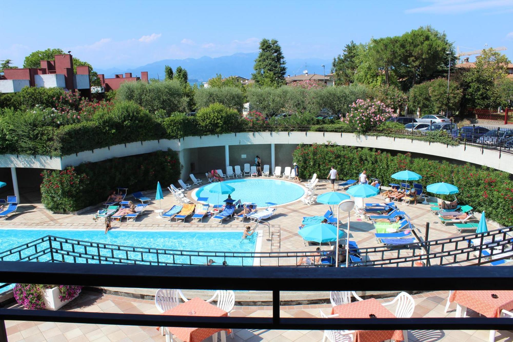 Hotel Residence Holiday Sirmione Eksteriør bilde