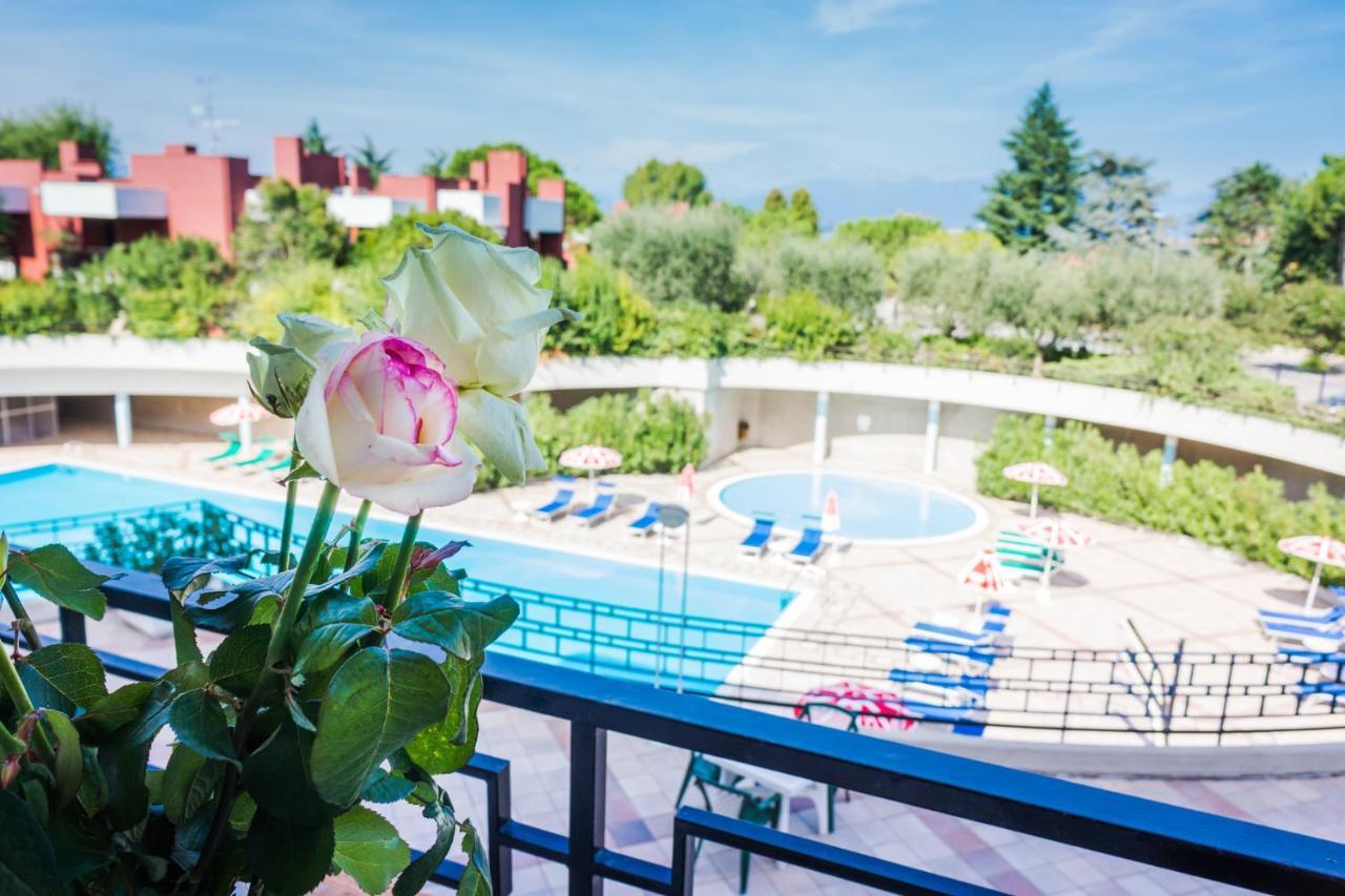 Hotel Residence Holiday Sirmione Eksteriør bilde